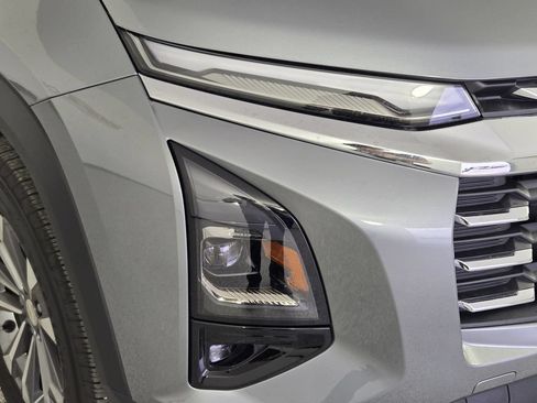 New 2026 Chevrolet Equinox LT w/ Convenience Package II FWD image 10