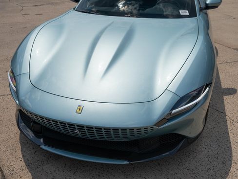 Used 2024 Ferrari Roma Spider RWD image 10