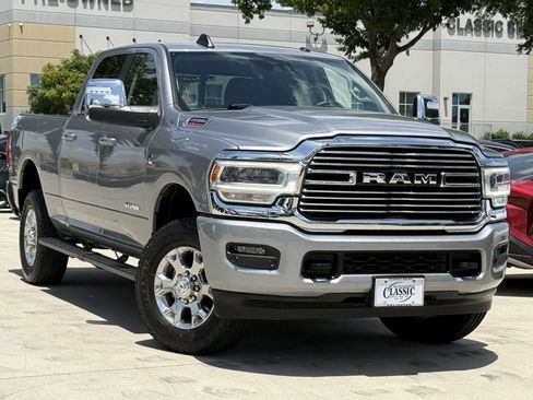 Used 2024 RAM 2500 Laramie w/ Safety Group AWD/4WD image 2