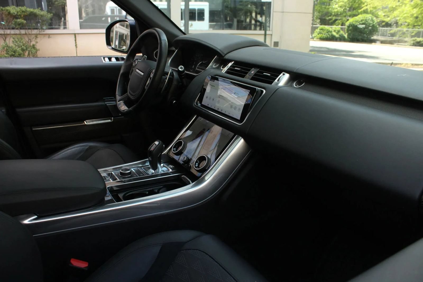 Used 2019 Land Rover Range Rover Sport SVR AWD/4WD image 24
