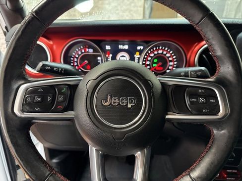Used 2018 Jeep Wrangler Rubicon w/ Cold Weather Group image 22