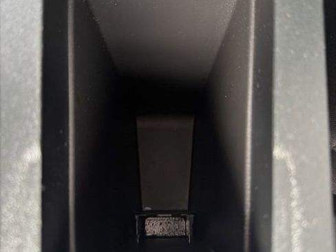 Used 2018 Ford EcoSport SE image 32