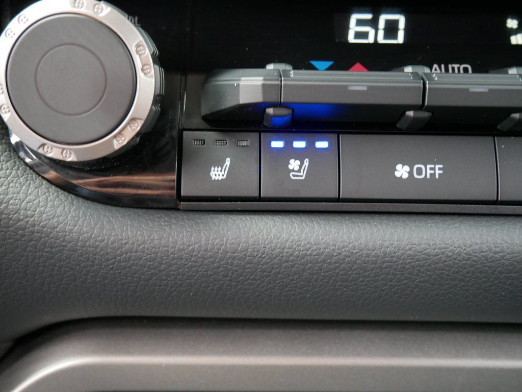 Used 2023 Toyota Tundra Limited w/ Power Package AWD/4WD image 24