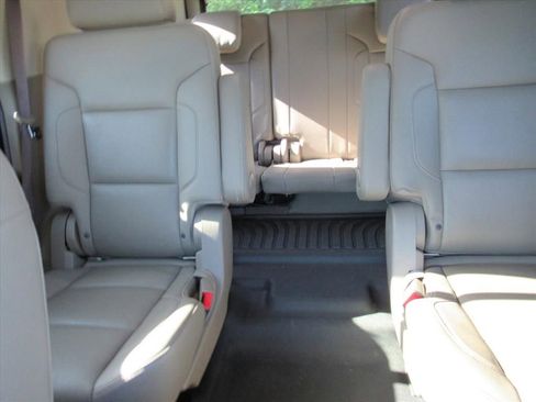 Used 2019 Chevrolet Tahoe LT RWD image 35