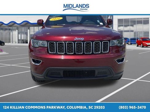 Used 2021 Jeep Grand Cherokee Laredo AWD/4WD image 2
