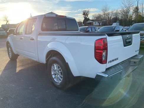 Used 2020 Nissan Frontier SV AWD/4WD image 6
