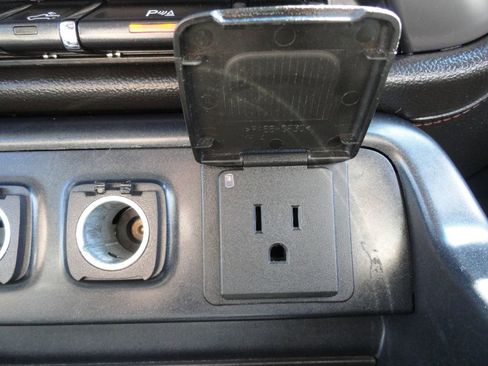 Used 2017 GMC Sierra 1500 SLT image 17