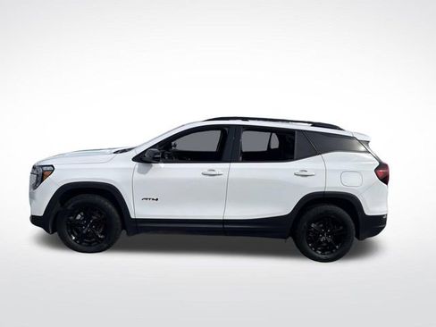 Used 2023 GMC Terrain AT4 image 2
