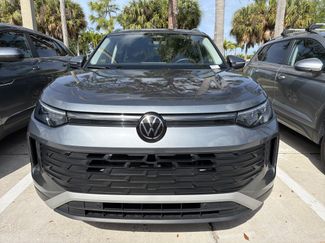 Used 2025 Volkswagen Tiguan S video 2