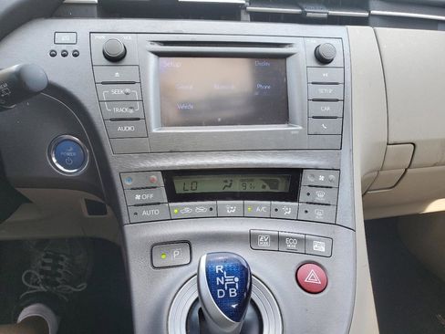 Used 2013 Toyota Prius Two image 17