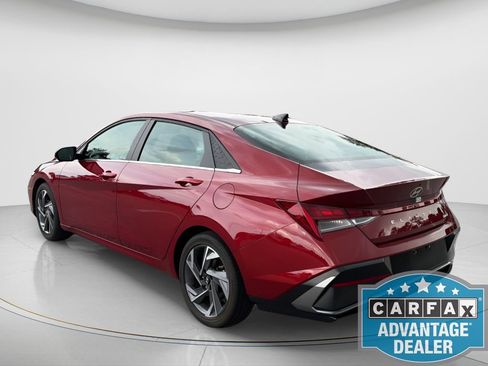 Used 2025 Hyundai Elantra Limited FWD image 7