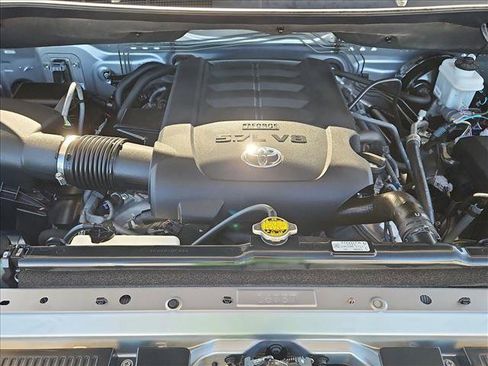 Used 2015 Toyota Tundra Limited image 23