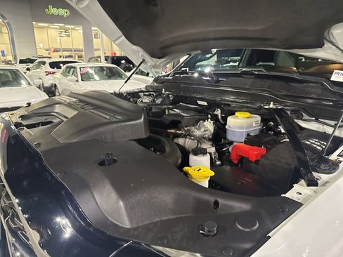 Used 2024 RAM 3500 Big Horn image 31