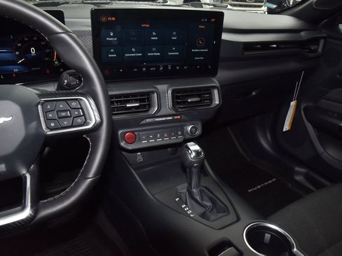 Certified 2024 Ford Mustang Coupe RWD image 25