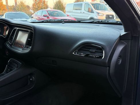 Used 2015 Dodge Challenger SRT Hellcat image 32