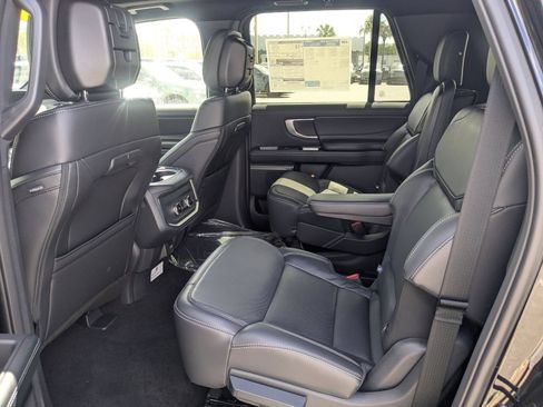 New 2026 Ford Expedition Max Platinum w/ Stealth Appearance Package AWD/4WD image 15