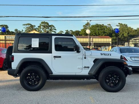 Used 2021 Jeep Wrangler Sport AWD/4WD image 11