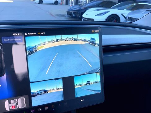 Used 2024 Tesla Model 3 Standard Range image 25