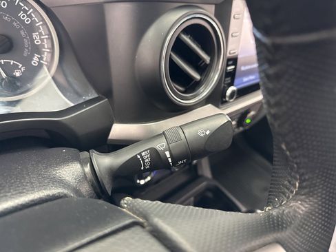 Certified 2021 Toyota Tacoma Limited image 22