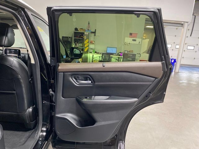 Certified 2023 Nissan Rogue SV w/ SV Premium B Package AWD/4WD image 26