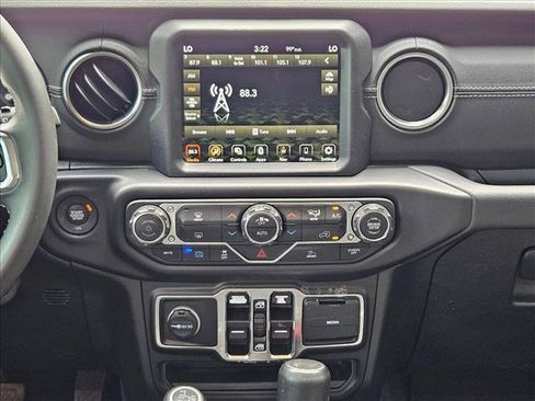 Used 2023 Jeep Wrangler Unlimited Sahara AWD/4WD image 15