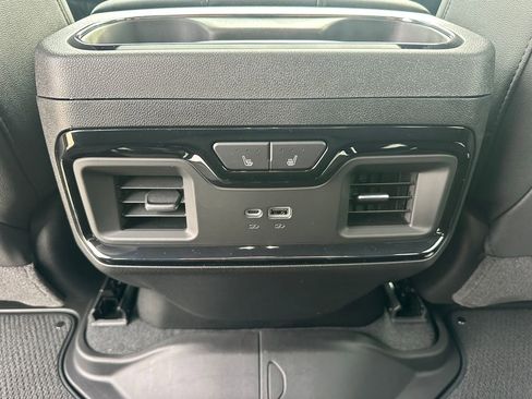 New 2026 GMC Sierra 2500 AT4 w/ AT4 Premium Plus Package image 38