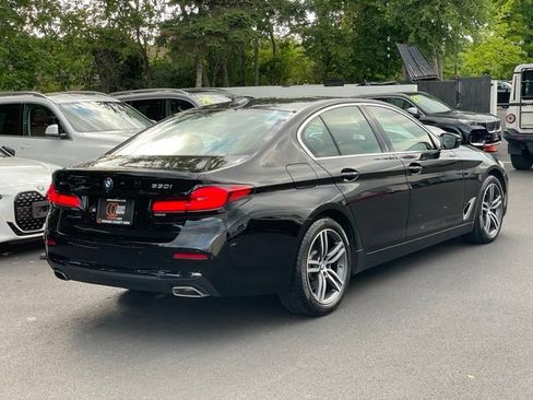 Used 2022 BMW 530i xDrive w/ Premium Package AWD/4WD image 4