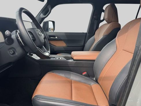 Used 2025 Lexus GX 550 550 Premium+ w/ Cold Area Package image 21