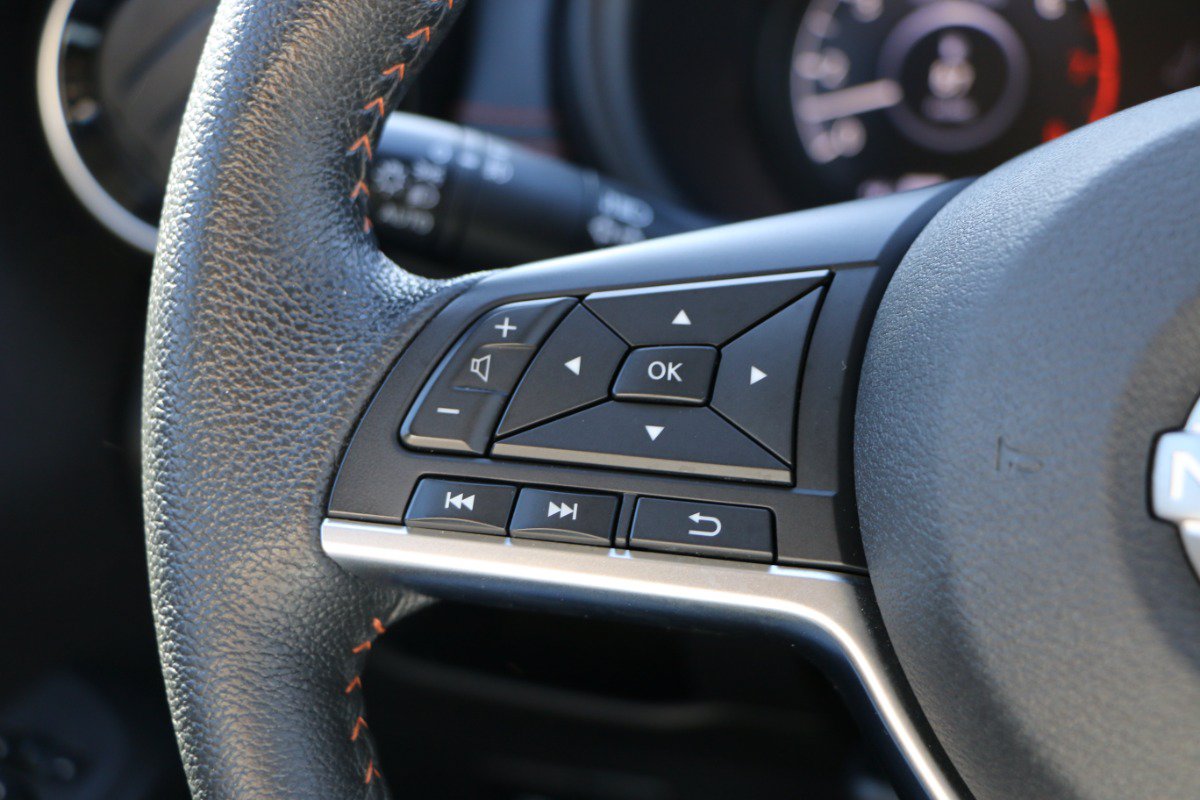 Used 2022 Nissan Kicks SR w/ Interior Electronics Package FWD image 19