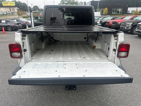 Used 2023 Jeep Gladiator Sport AWD/4WD image 22