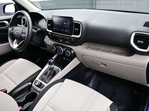 Certified 2026 Hyundai Venue SEL FWD image 14