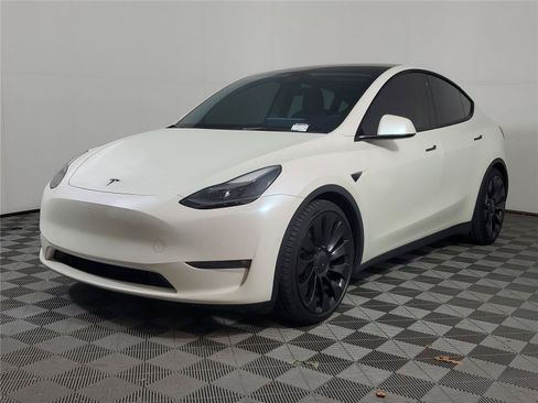 Used 2022 Tesla Model Y Performance AWD/4WD image 3