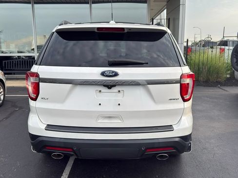 Used 2018 Ford Explorer XLT w/ Equipment Group 202A AWD/4WD image 6
