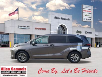 Used 2022 Toyota Sienna LE