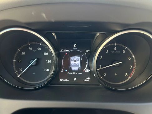 Used 2017 Land Rover Discovery Sport SE image 22