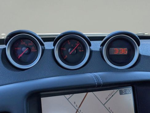 Used 2009 Nissan 370Z Touring image 24