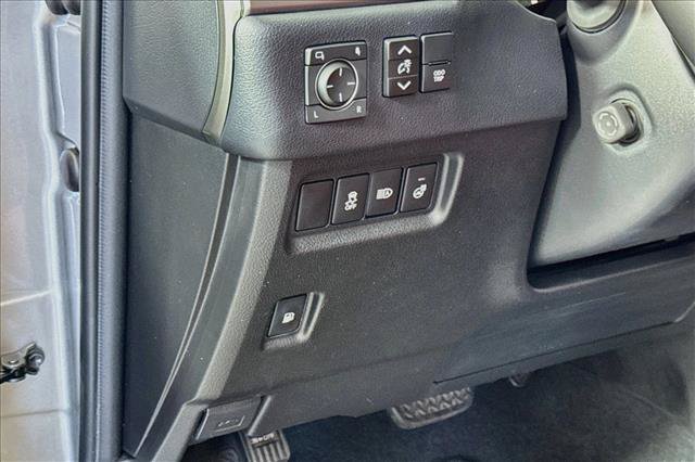 Used 2023 Lexus GX 460 Premium w/ Premium Package AWD/4WD image 10