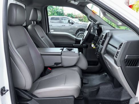 Used 2020 Ford F450 XL w/ Power Equipment Group image 36