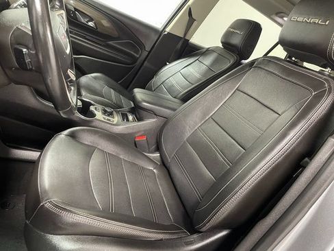 Used 2023 GMC Terrain Denali w/ Denali Premium Package AWD/4WD image 15