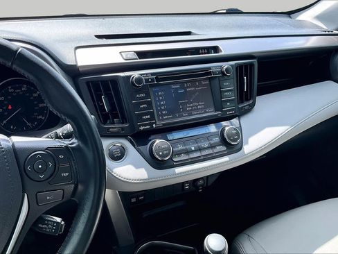 Used 2018 Toyota RAV4 XLE w/ Plus Extra Value Package FWD image 7