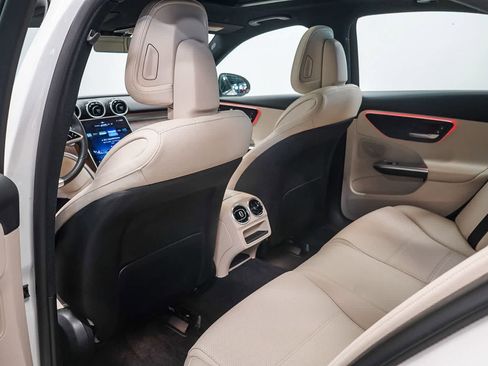 Used 2025 Mercedes-Benz C 300 4MATIC Sedan image 19