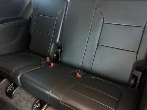 Used 2020 Chevrolet Traverse RS FWD image 18