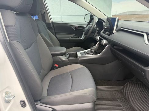 Used 2024 Toyota RAV4 LE AWD/4WD image 16