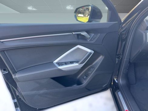 New 2025 Audi Q3 2.0T Premium image 13