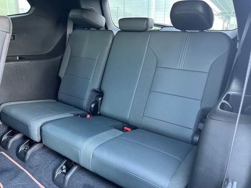 Used 2024 GMC Acadia AT4 image 7