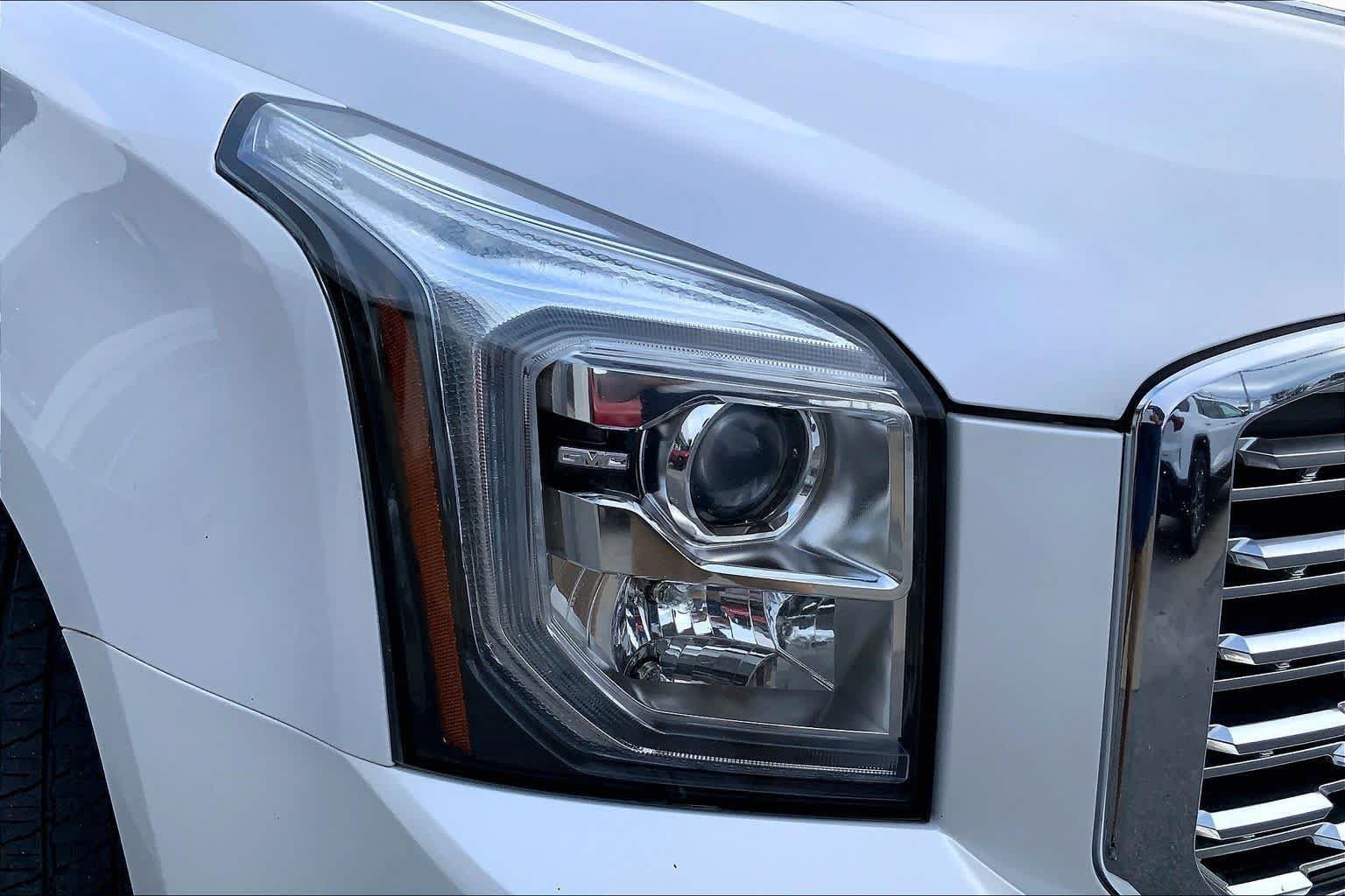 Used 2019 GMC Yukon Denali w/ Open Road Package RWD image 24