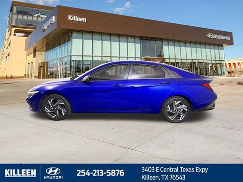 Used 2025 Hyundai Elantra Sport image 5