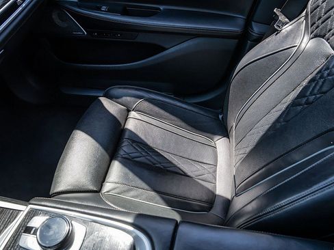 Used 2020 BMW 750i xDrive w/ Executive Package image 29