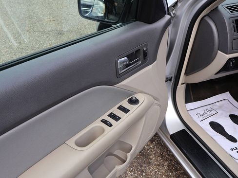 Used 2012 Ford Fusion S FWD image 12