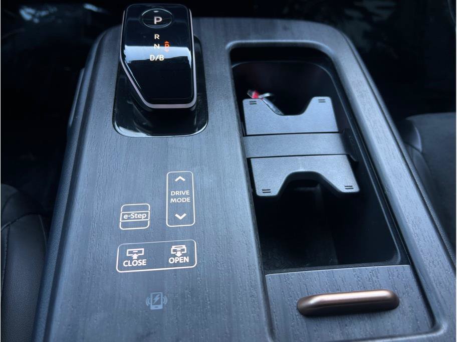 Used 2024 Nissan Ariya FWD image 17